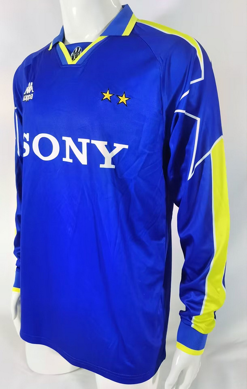 96-97 Juventus away